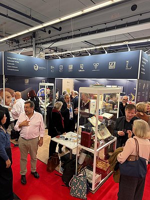 Der traditionelle Messe Aperitif am Stand der UAG ★ FBM 2026 ★ Universal Art Group