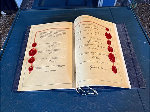 Facsimile – Original Charter European Convention on Human Rights Facsimile – Original Charter European Convention on Human Rights