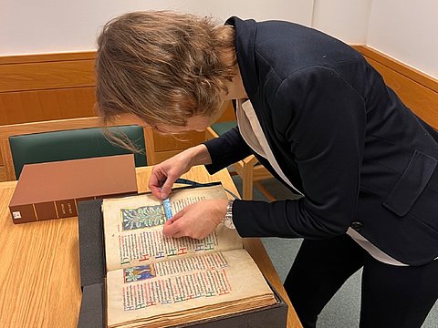Charlotte Kramer conducting a colour comparison of the Sloane MS 1975 manuscript at the British Library Charlotte Kramer conducting a colour comparison of the Sloane MS 1975 manuscript at the British Library