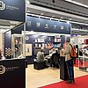 Gutbesuchter Messestand auf der Frankfurter Buchmesse 2026 ★ FBM 2026 ★ Universal Art Group