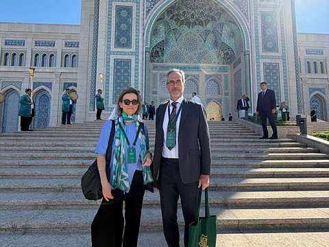 Charlotte Kramer und Alexander Wilhelm in Usbekistan Charlotte Kramer und Alexander Wilhelm in Usbekistan